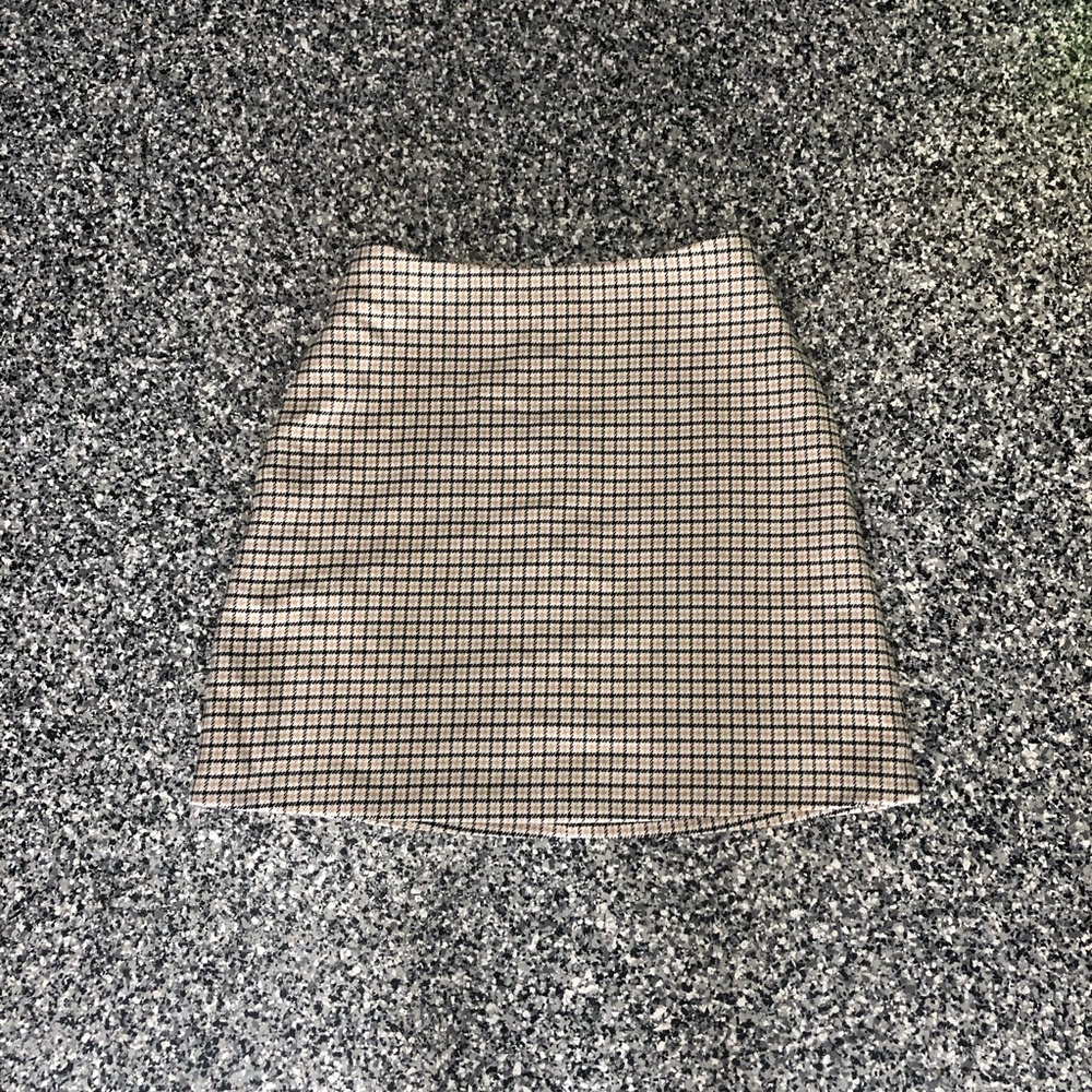 Aritzia Wilfred ✦ Beige Plaid Mini Skirt (size 00)